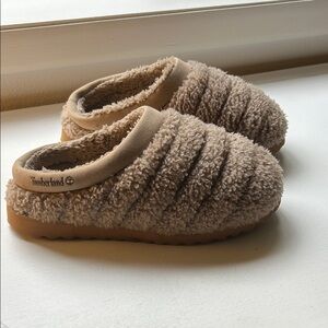 Super cozy Timberland scuff/ mule Sherpa slippers